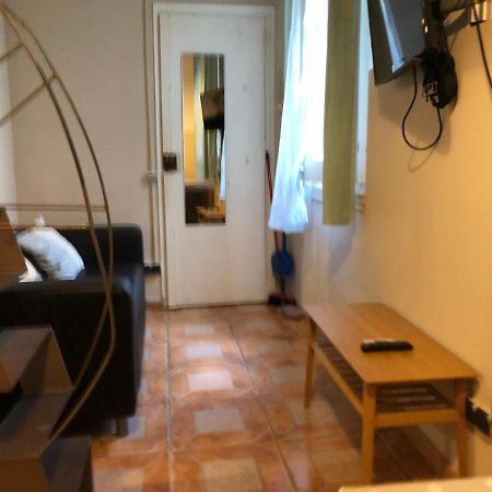 Estudio Finestrelles Barcelona 埃斯普卢加·德·隆布雷格 外观 照片