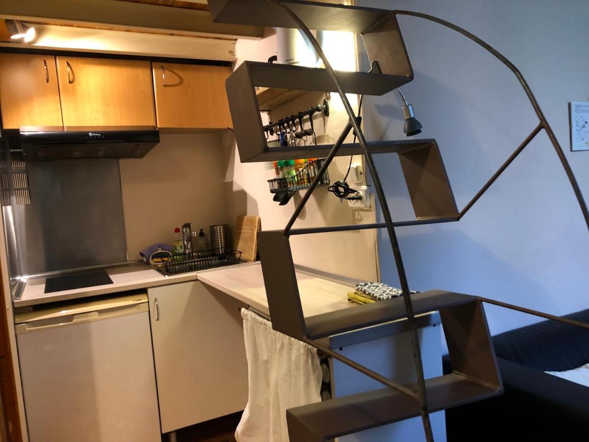 Estudio Finestrelles Barcelona 埃斯普卢加·德·隆布雷格 外观 照片
